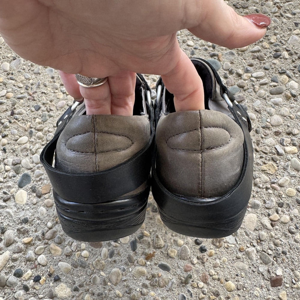 Klogs Footwear Shoes Womens Size 8.5 Gray Leather Clog Mule Black Harness Strap‎ - Picture 6 of 12